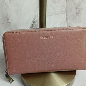 Women's Blush Leather Zipper Wallet
